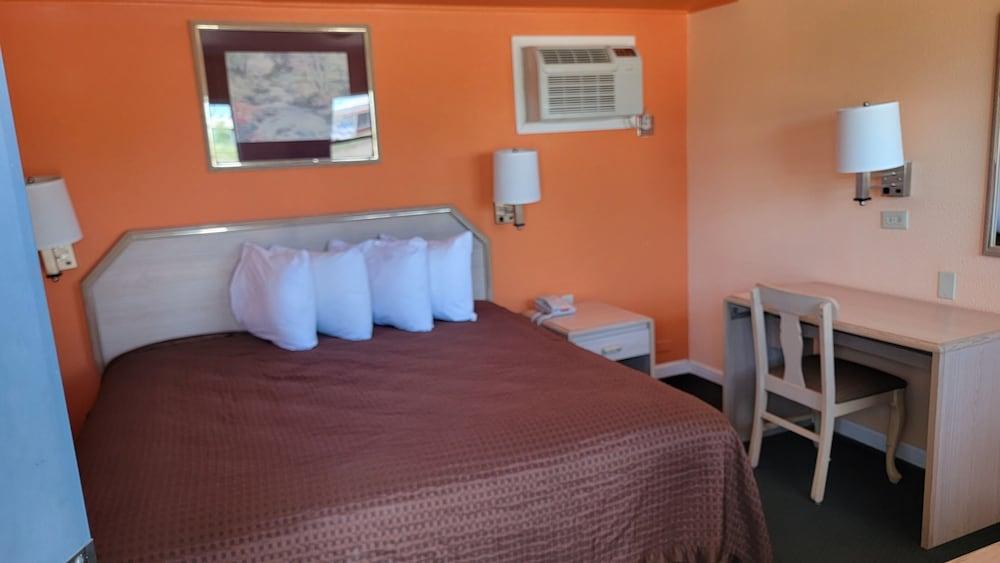 Copa Budget Inn photo 2