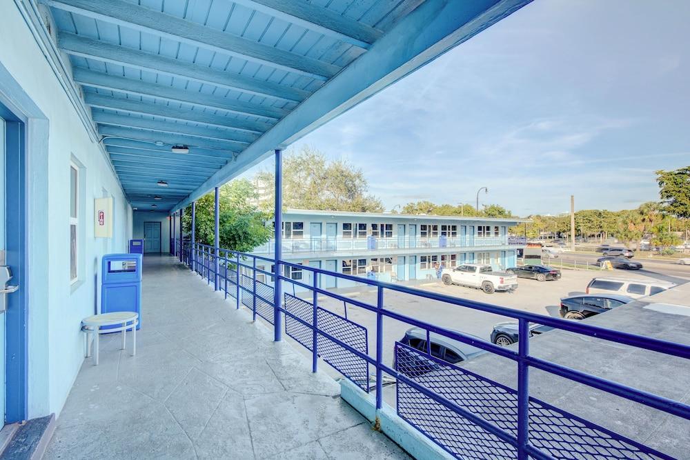 Leeward Motel By Capital O North Miami Beachside photo 50