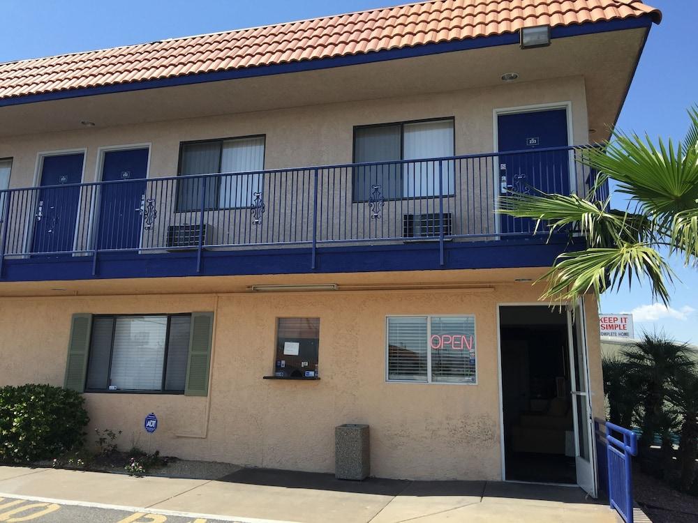 Motel 6 Henderson, NV photo 2