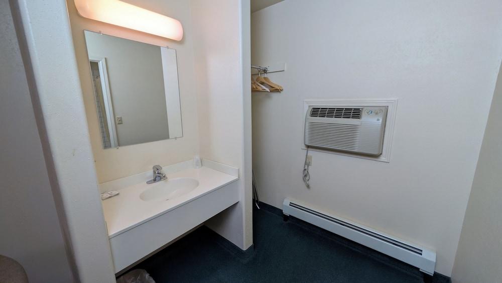 Restwel Motel photo 8