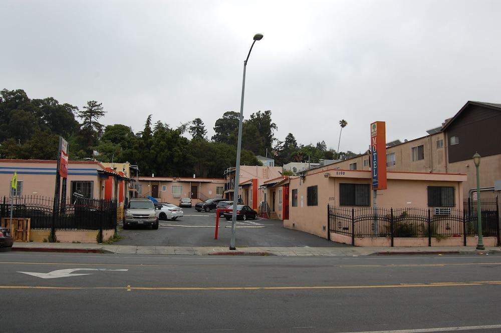 Parklane Motel photo 4