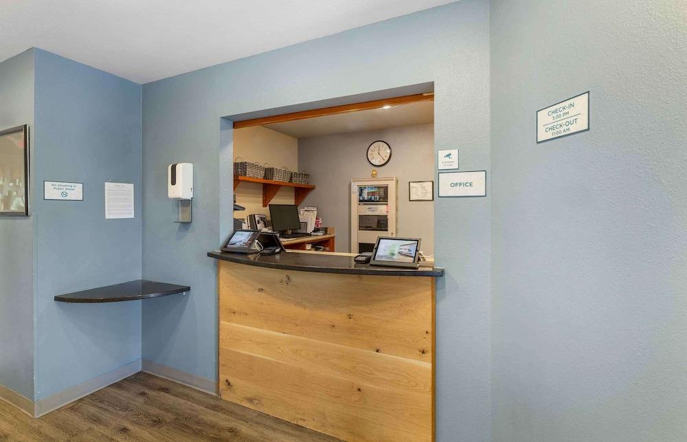 Extended Stay America Select Suites - Akron - South photo 2