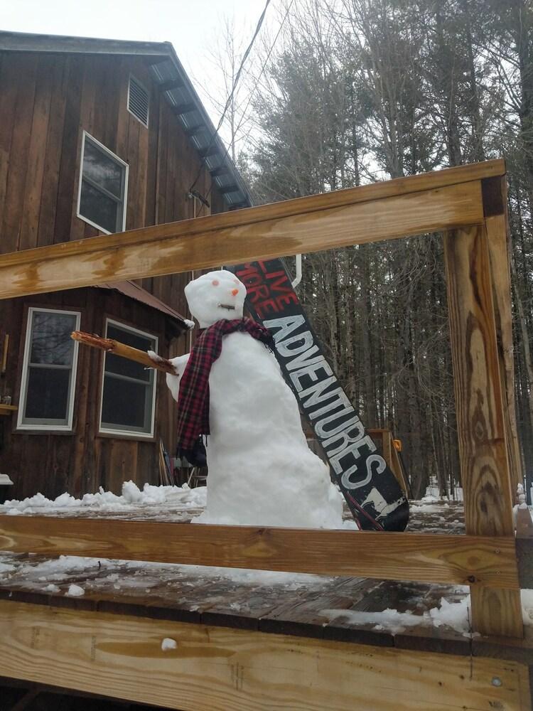 Upscale Hostel by Lake George & Gore Mtn photo 30