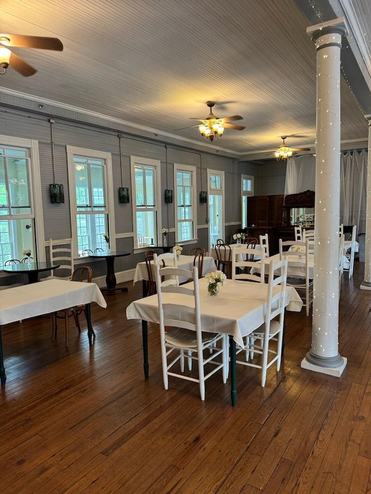 Balsam Mountain Inn photo 6