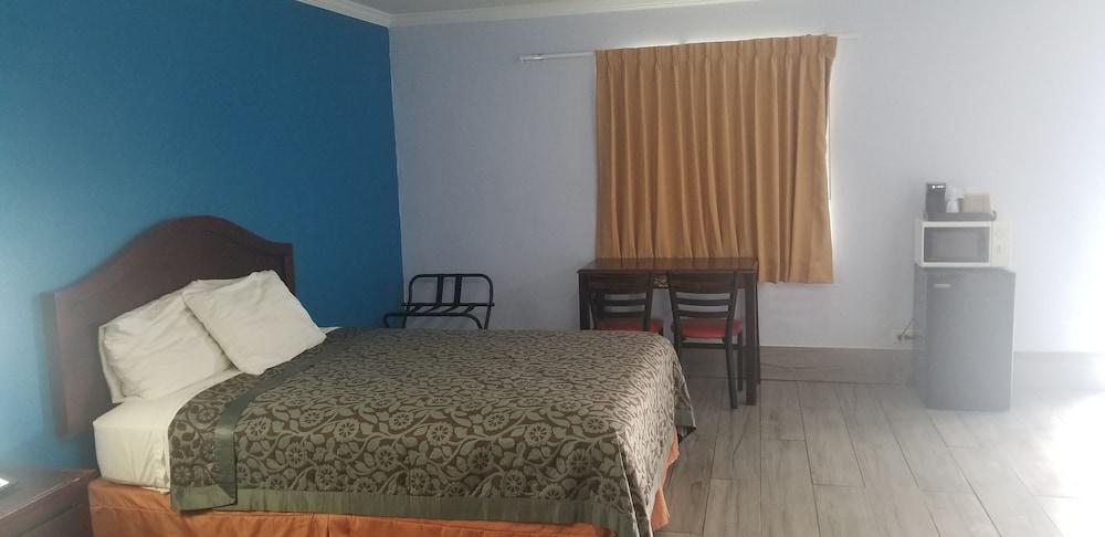 Carrizo Executive Inn photo 10