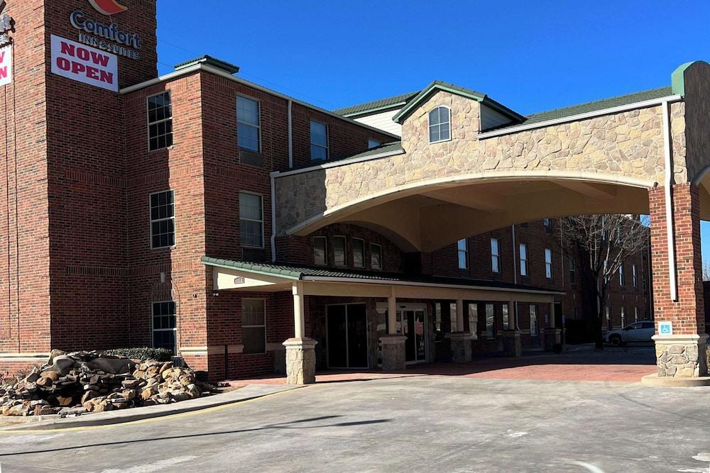 Comfort Inn & Suites photo 9