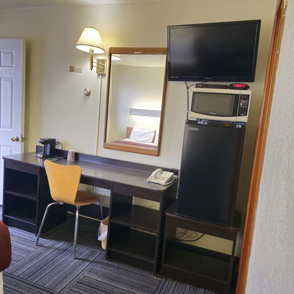 Home Motel Abbotsford photo 6