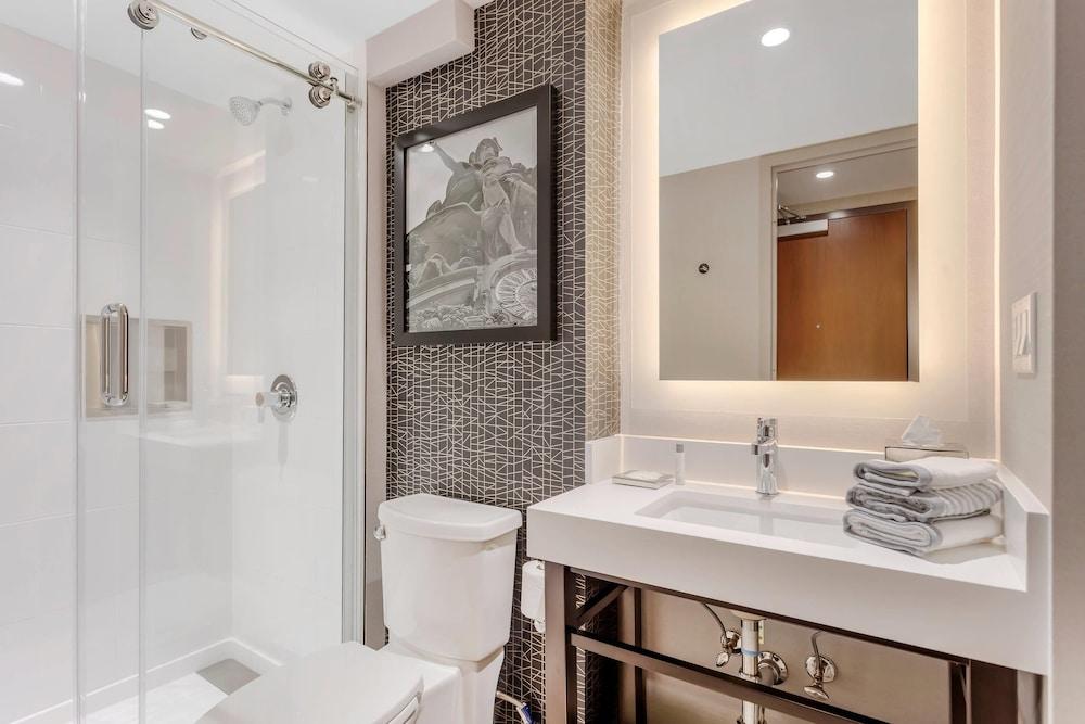Cambria Hotel New York Times Square photo 9