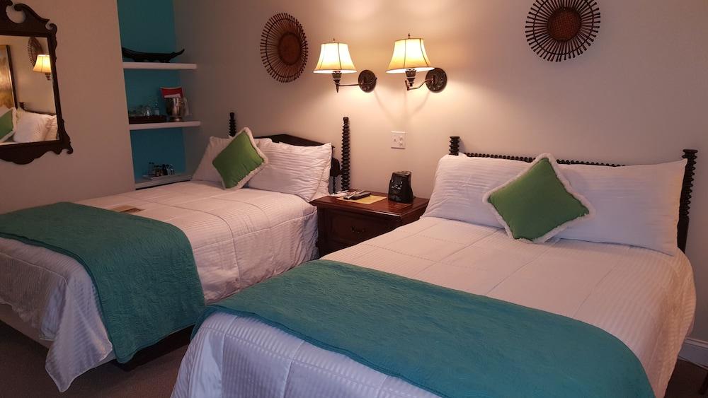 The Caribbean Court Boutique Hotel photo 17