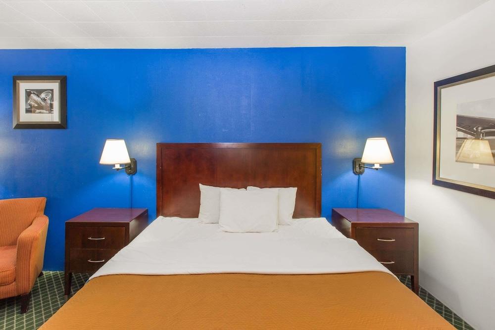 Travelodge by Wyndham Great Bend photo 11