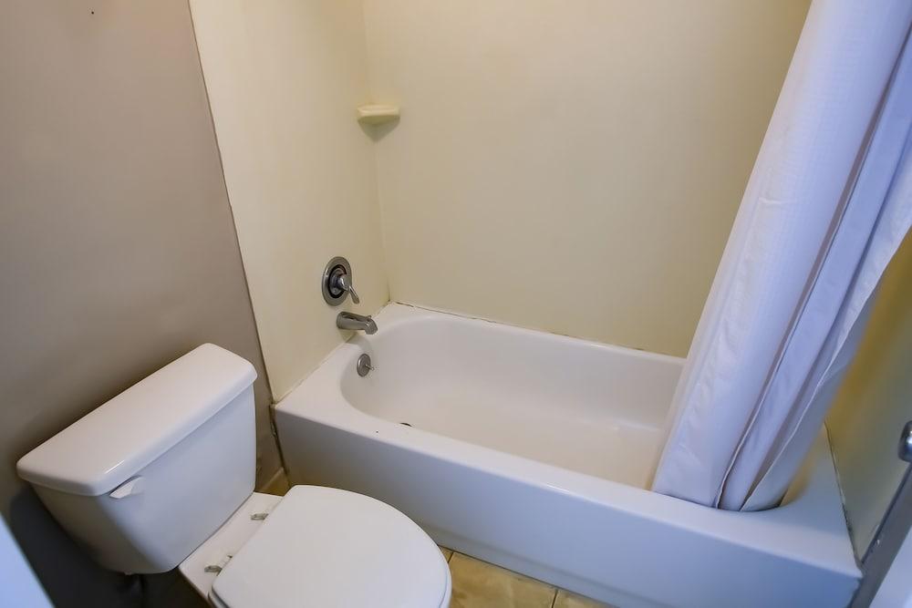 Cypress Inn & Suites Washington by OYO photo 23