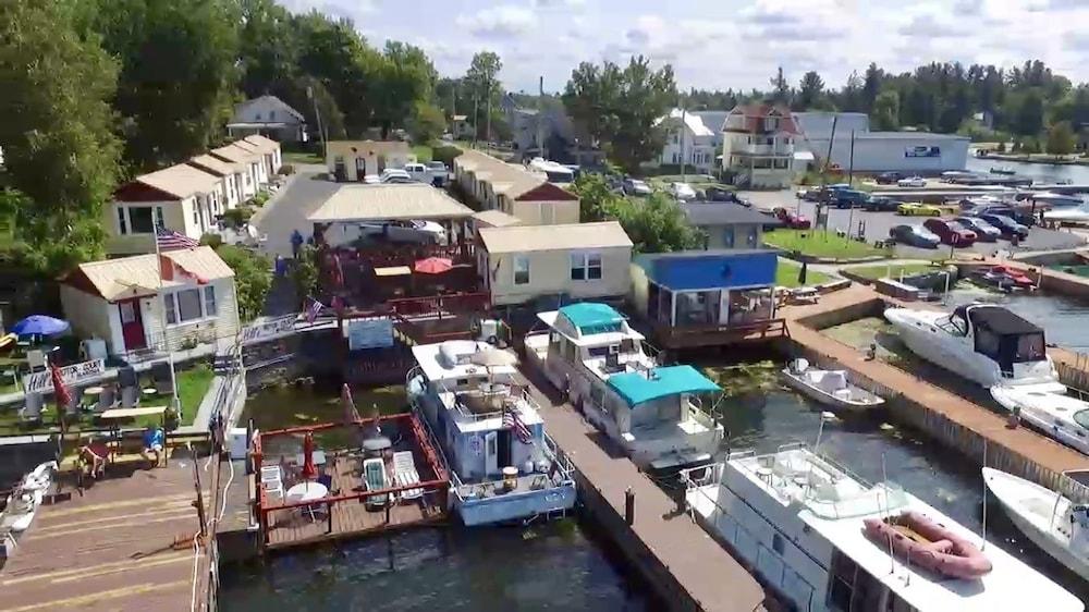 Hills Motor Court & Marina photo 68