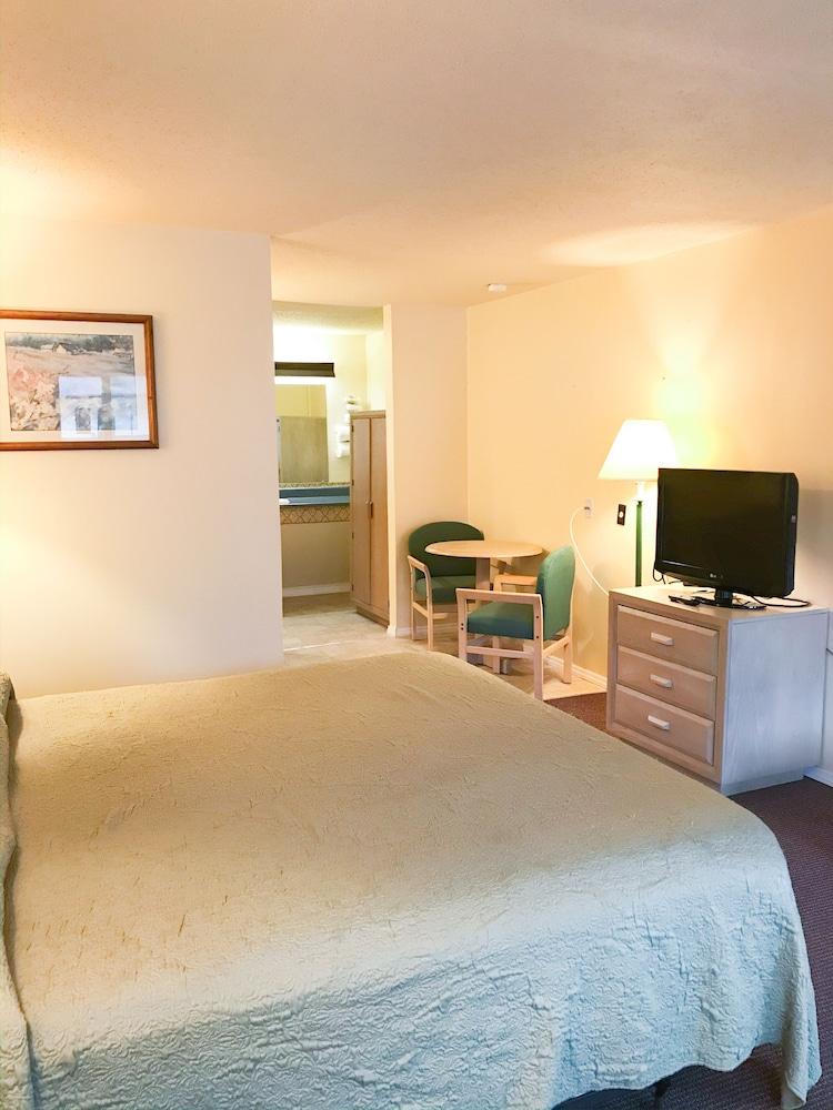 Summers Inn photo 2