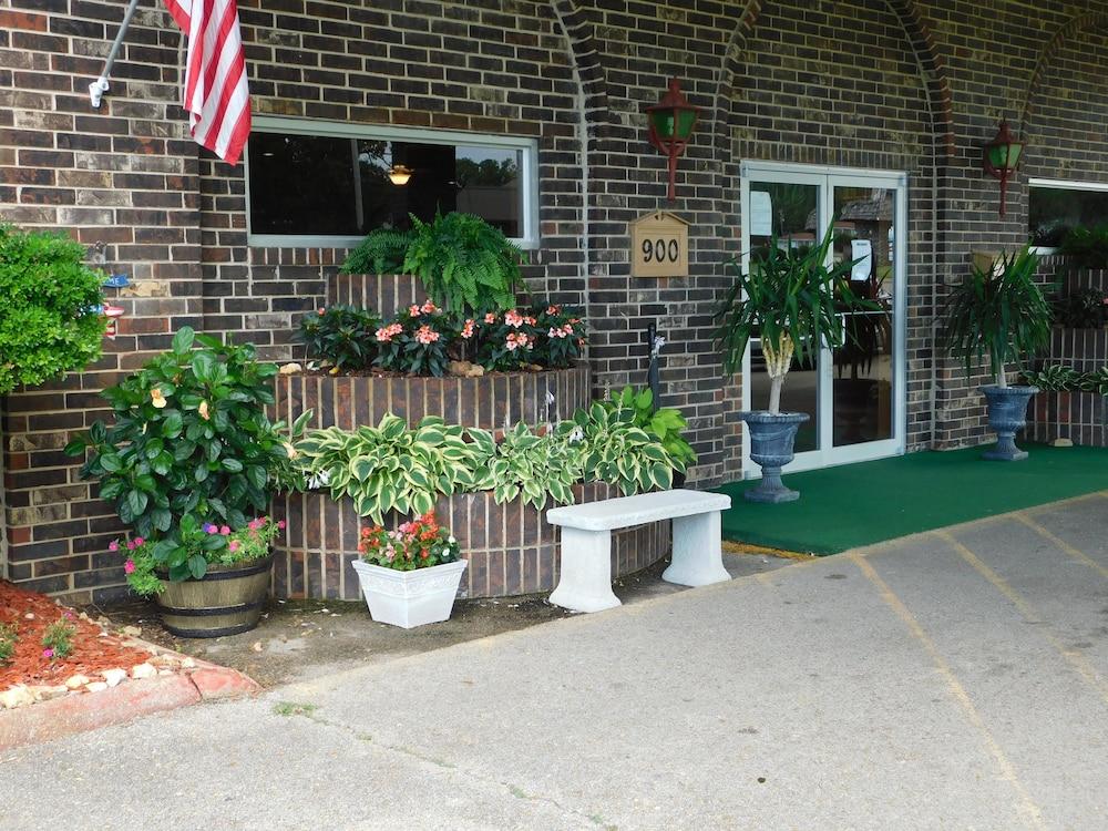 Cedar Glade Resort photo 21