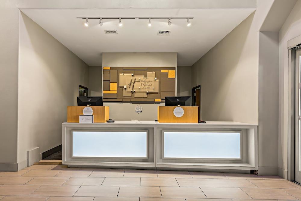 Holiday Inn Express Hotel & Suites Okmulgee by IHG photo 3