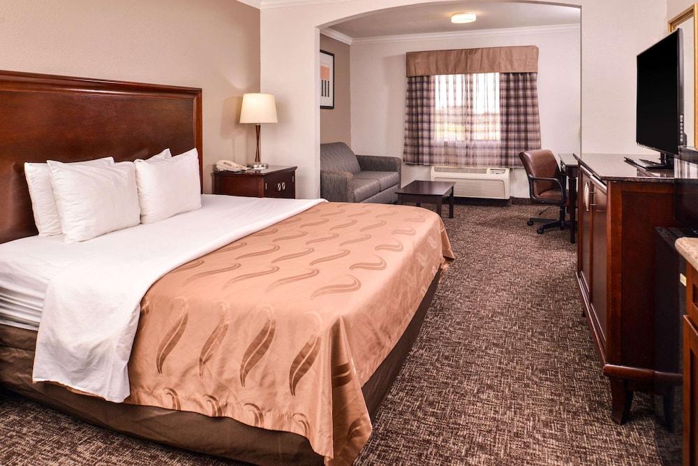 Quality Inn & Suites Beaumont photo 21