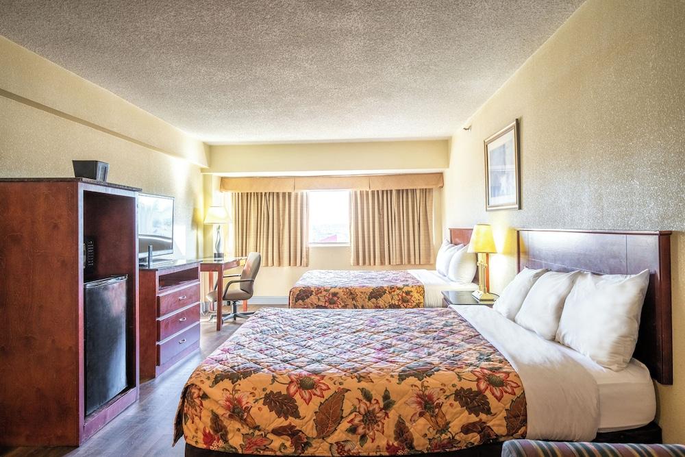 Dominion Inn & Suites photo 7