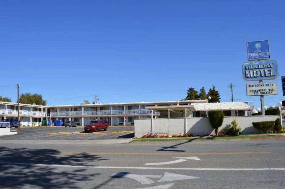Holiday Motel photo 36