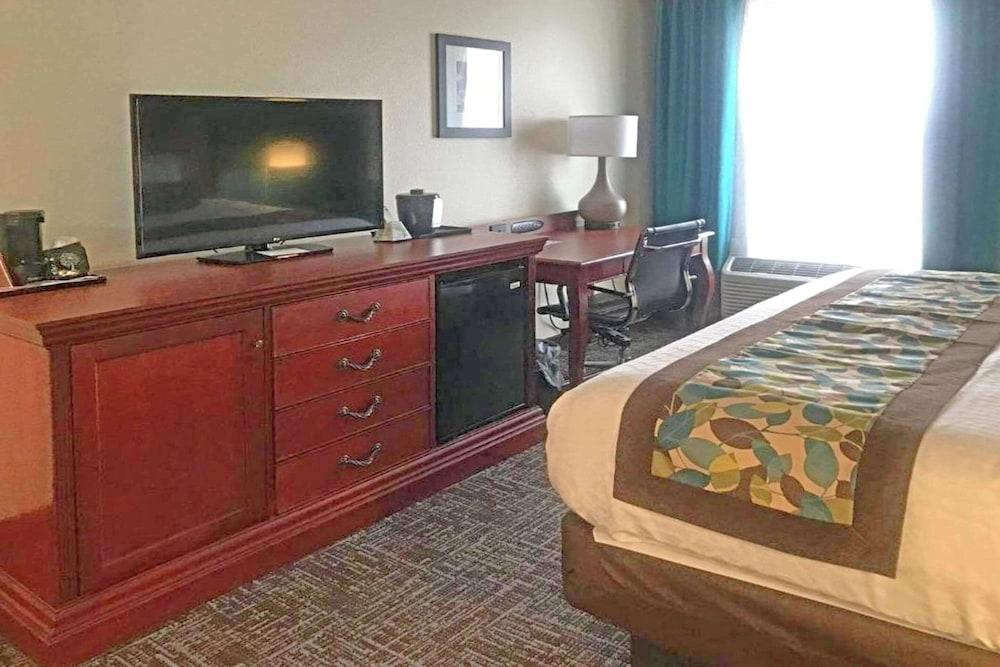 Comfort Inn & Suites O'Fallon - St. Louis Area photo 8