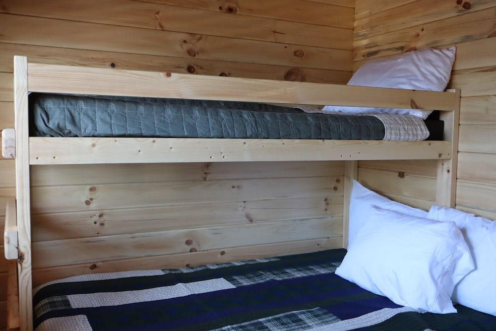 Cowan Creek Lodges photo 4