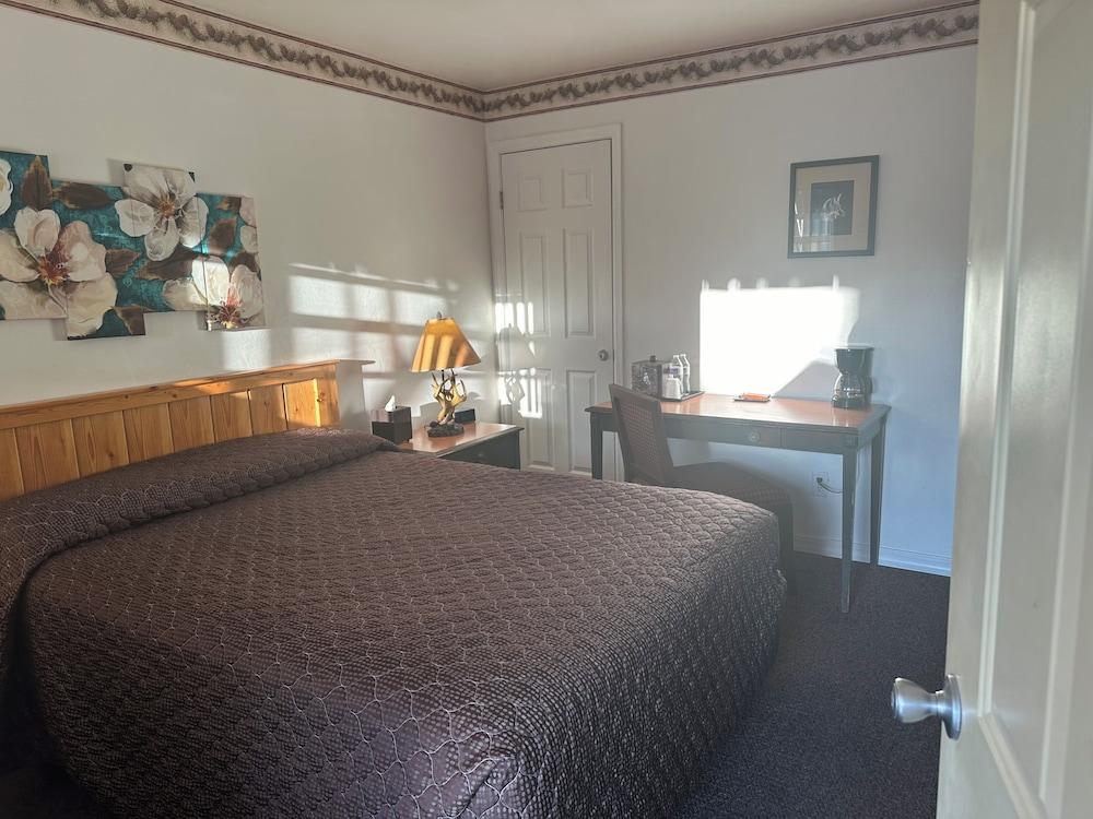 Rustic Inn Motel photo 88