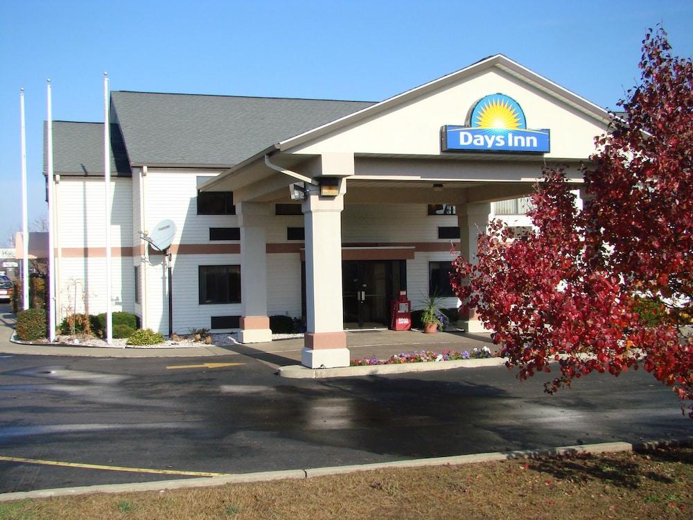 Days Inn by Wyndham Hillsdale photo 22