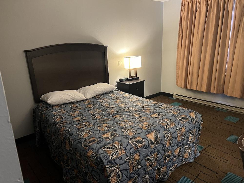 The Ridge Hotel Portage photo 5