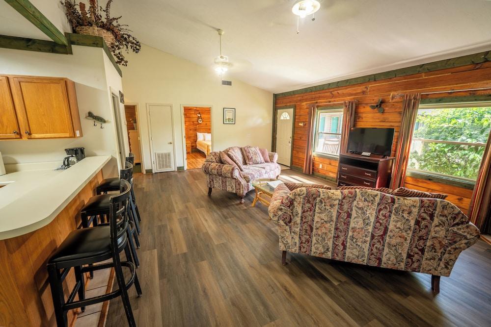 Fishtale Lodge photo 11