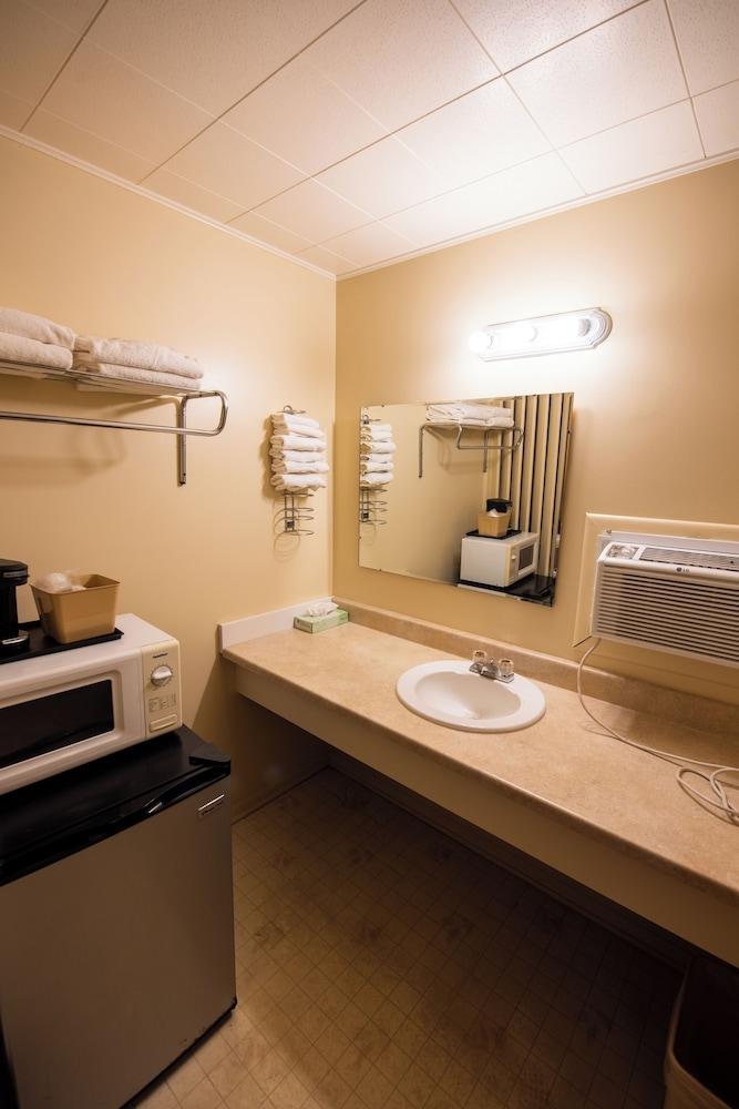 Northwinds Motel photo 19