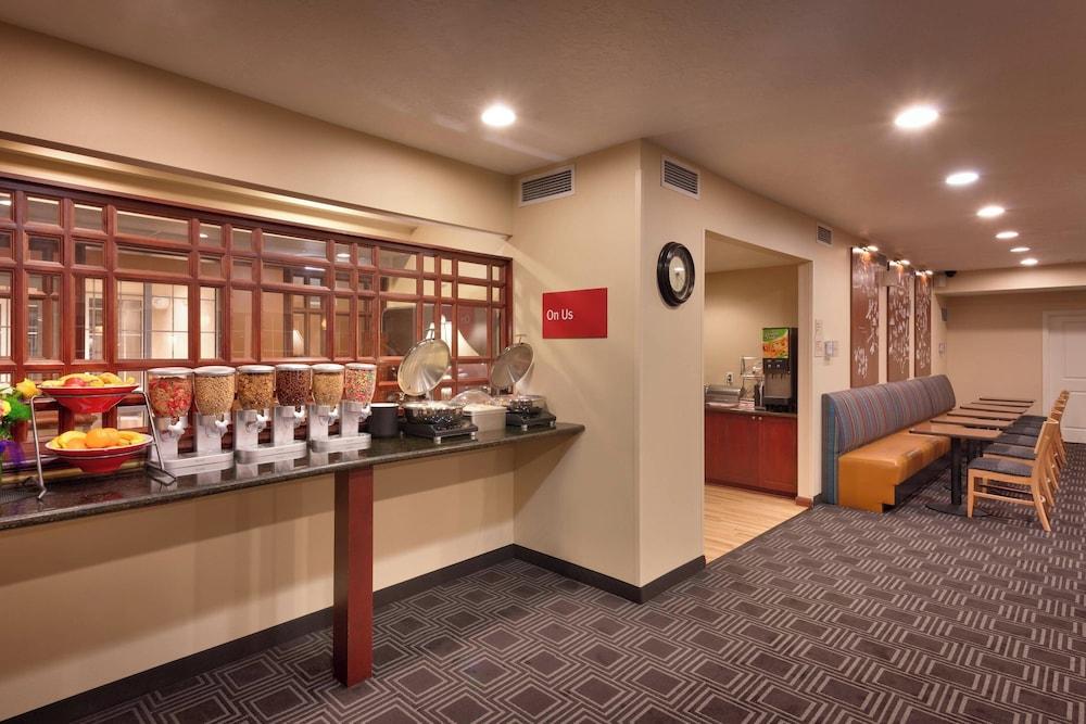 Towneplace Suites Marriott Meridian photo 26
