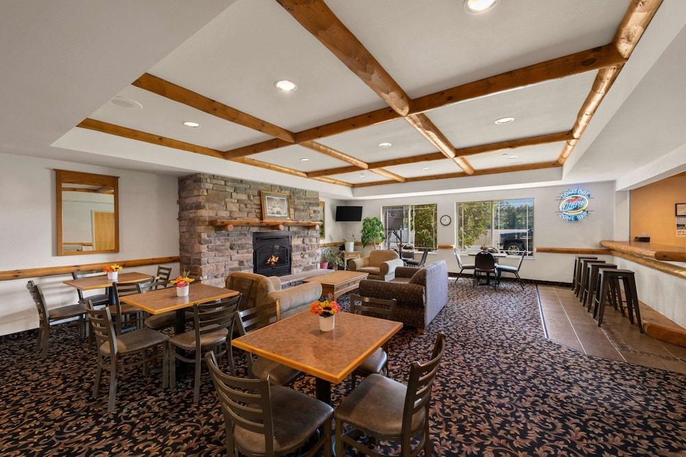 Rodeway Inn & Suites Tomahawk photo 28