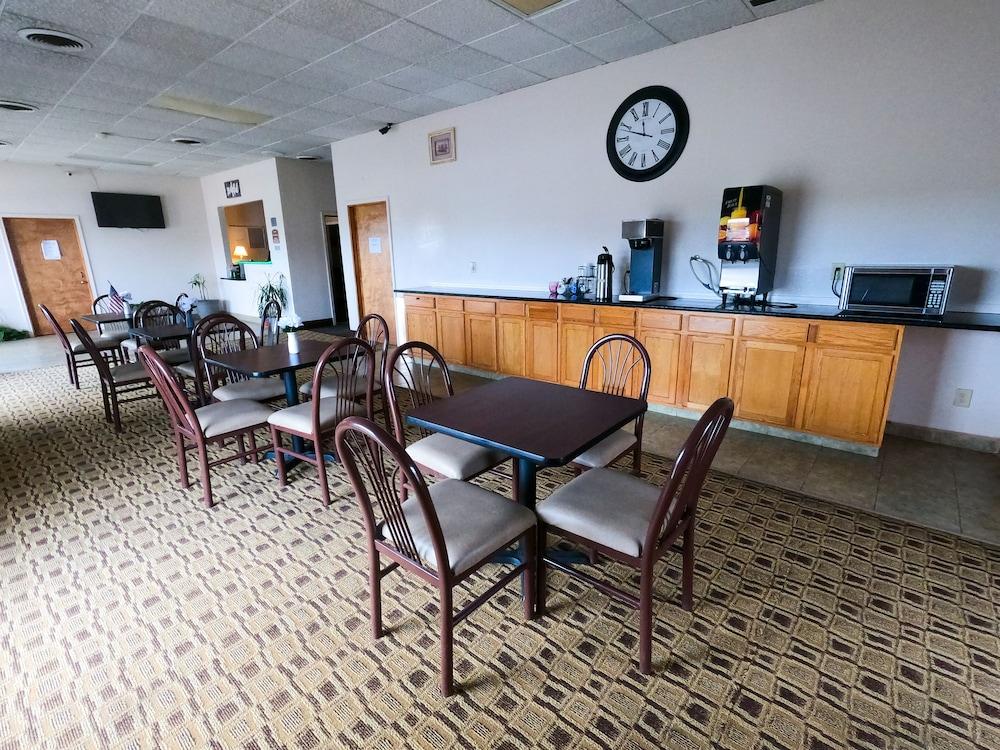 Salina Inn photo 24
