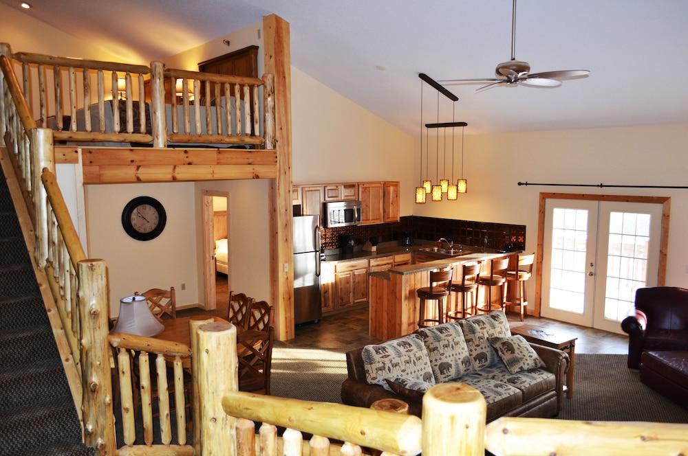 Crooked River Lodge photo 8