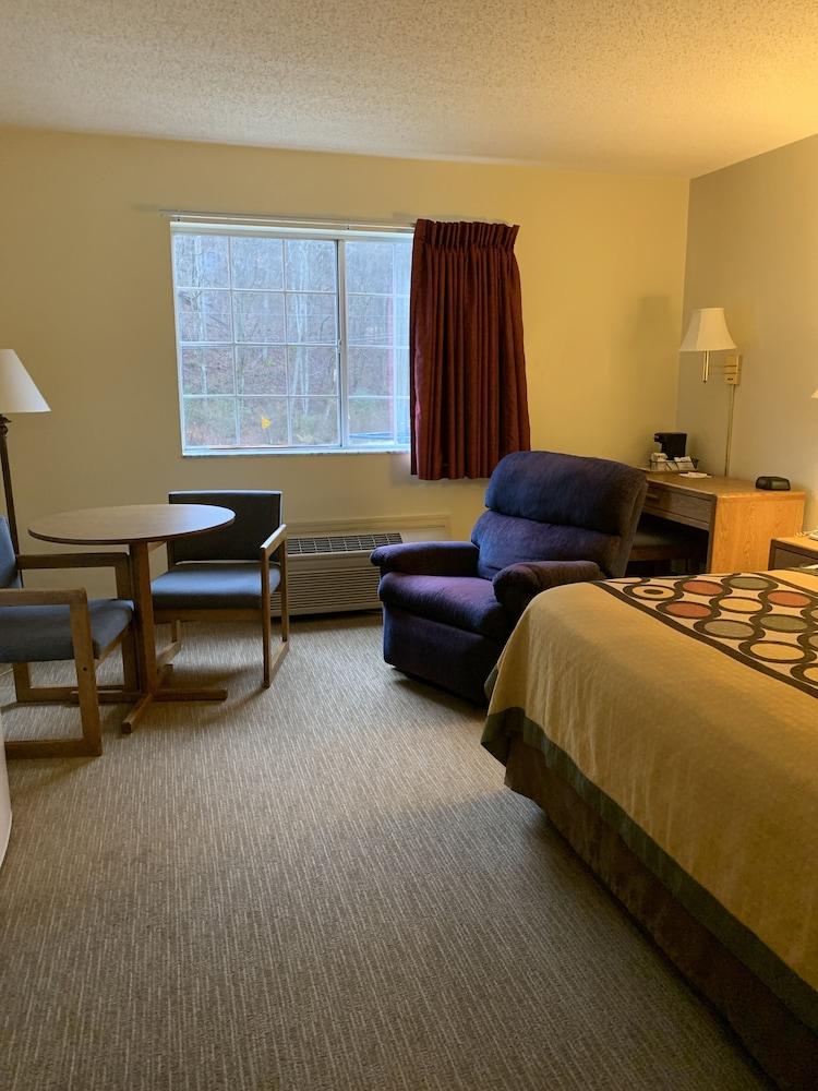 Brookshire Inn photo 16