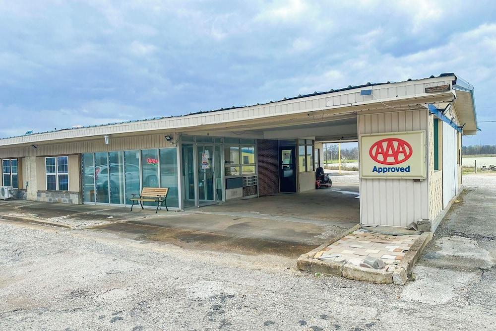 Shamrock Kings Inn By Oyo Marked Tree I-555 photo 20