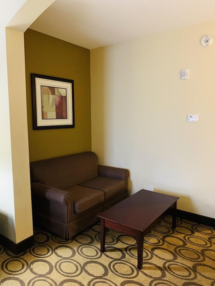 Rodeway Inn & Suites Winnfield photo 16
