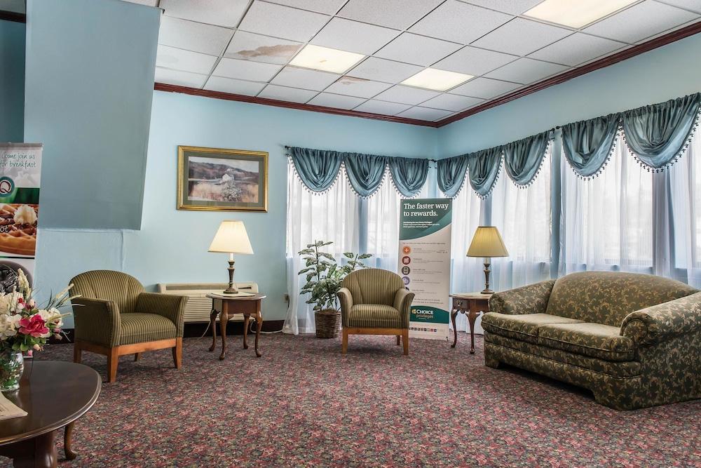 Rodeway Inn Brookville photo 3