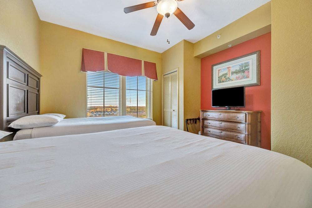The Village Resort Suite and Spa photo 5