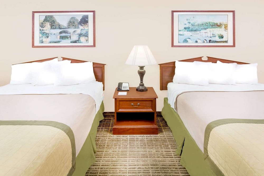 Baymont by Wyndham Grenada photo 16