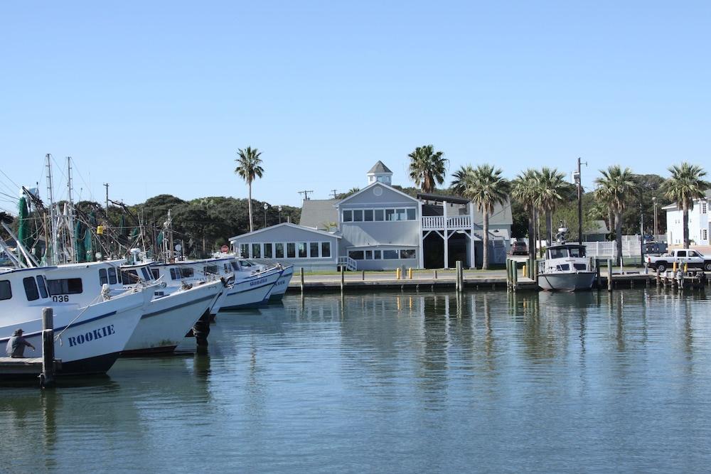 The Inn at Fulton Harbor photo 44