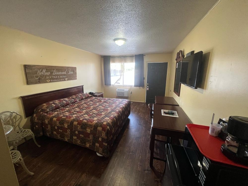 Yellow Diamond Inn photo 34