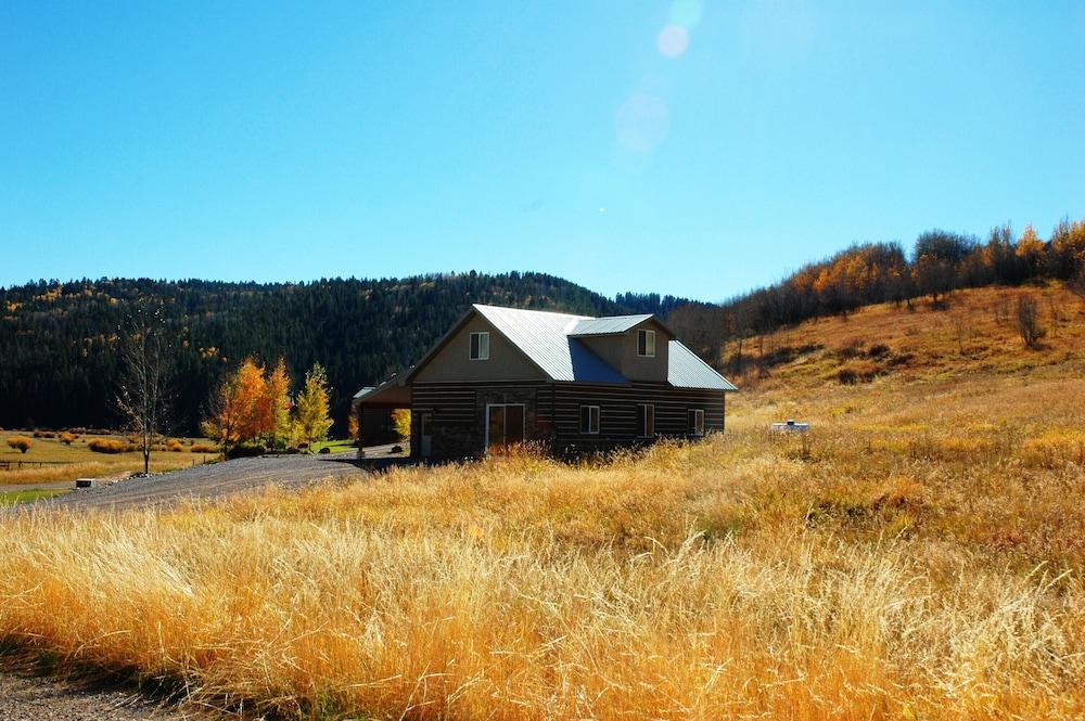 Star Valley Lodge photo 1