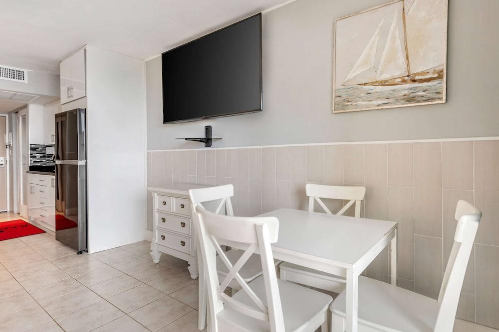 Ramada Plaza by Wyndham Marco Polo Beach Resort photo 90