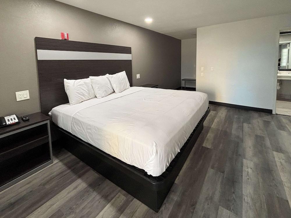 Motel 6 La Porte, TX photo 7