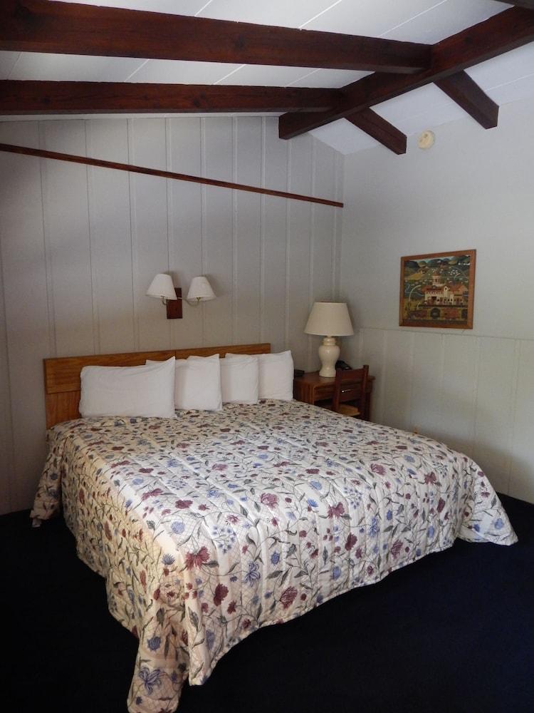 Valley Inn photo 6