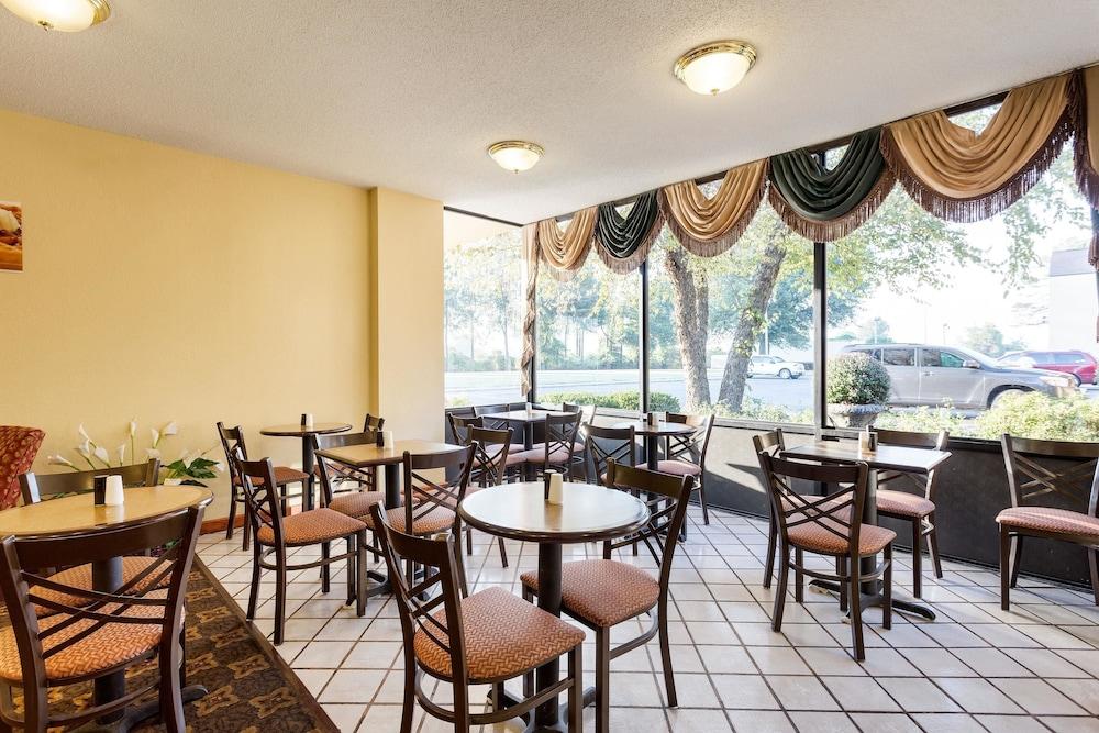 Quality Inn Blytheville photo 20