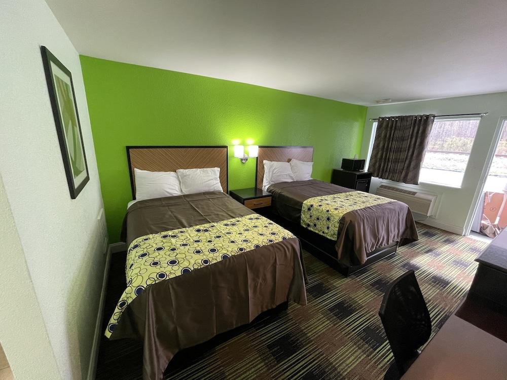 Bowers Hill Inn photo 9