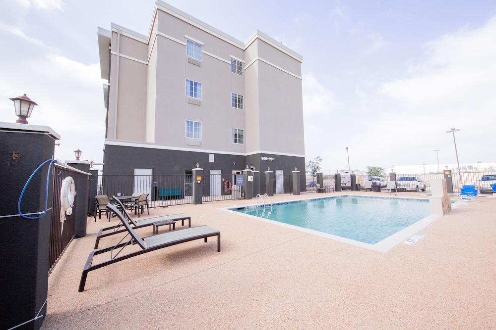 La Quinta Inn & Suites by Wyndham Big Spring photo 52