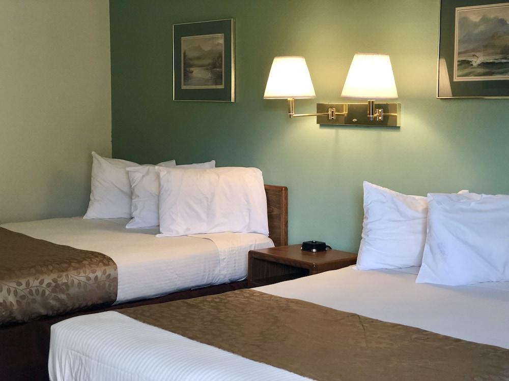 Golden Eagle Inn photo 15