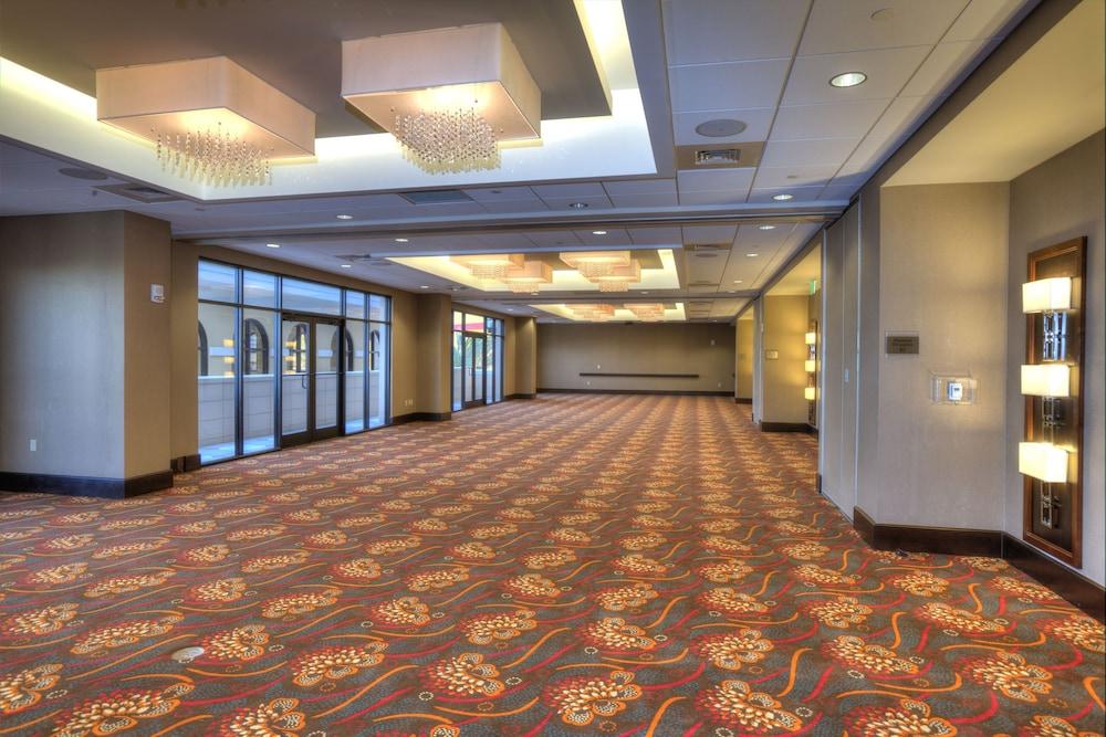 Ramada Plaza Resort & Suites by Wyndham Orlando Intl Drive photo 42